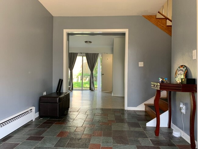 Building Photo - NOW Leasing!