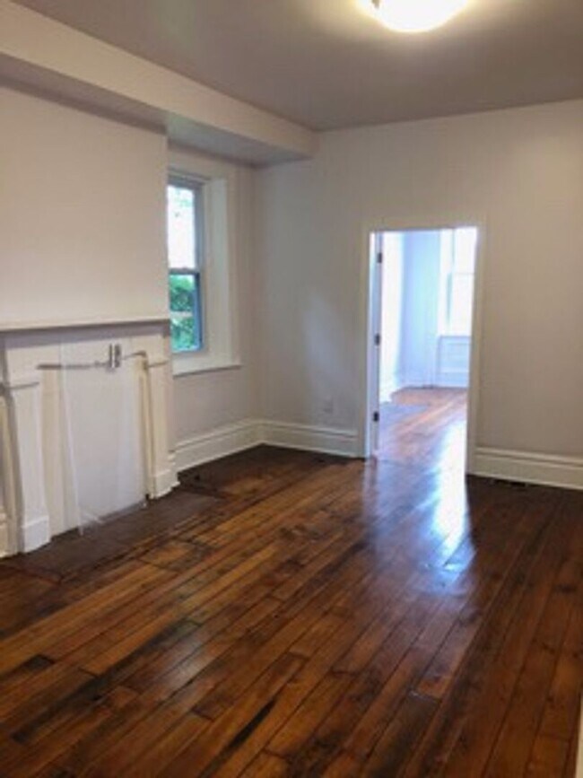 Building Photo - 6062 Butler St