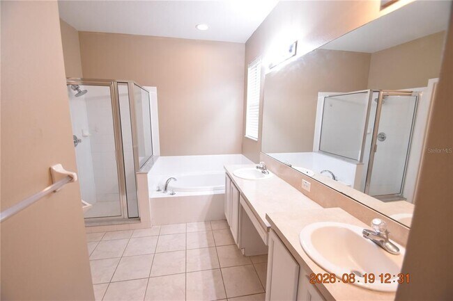Building Photo - 644 Chesney Dr