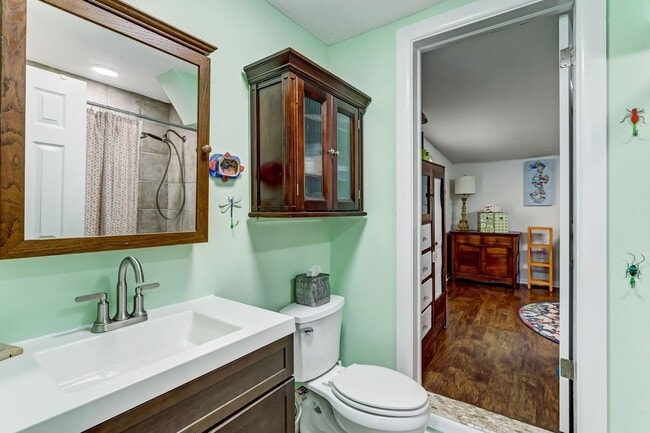 Building Photo - Charming Cottage in the Heart of Amelia Island: Your Perfect Rental Haven!