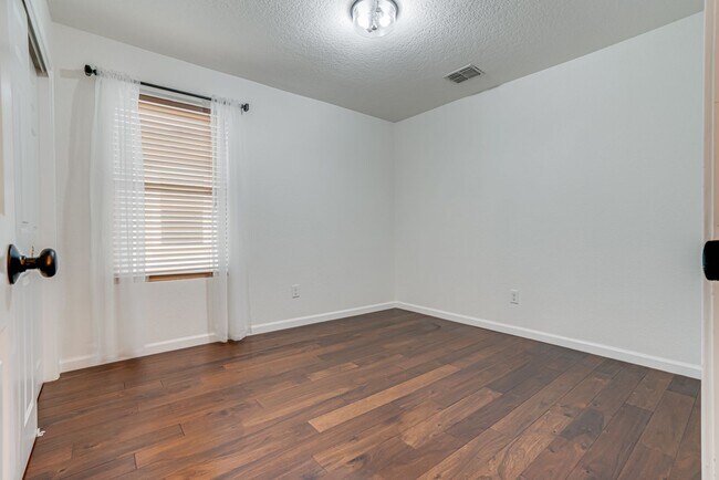 Building Photo - 6308 Parsley Hill
