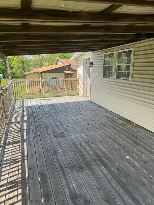 Building Photo - Coming Soon! Beautiful 3 Bedroom, 1.5 Bath...
