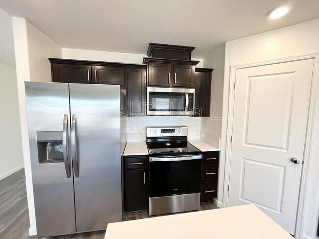 Building Photo - 4063 Cinnabar Ct