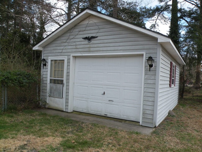 Building Photo - Single Family Residence in Havelock