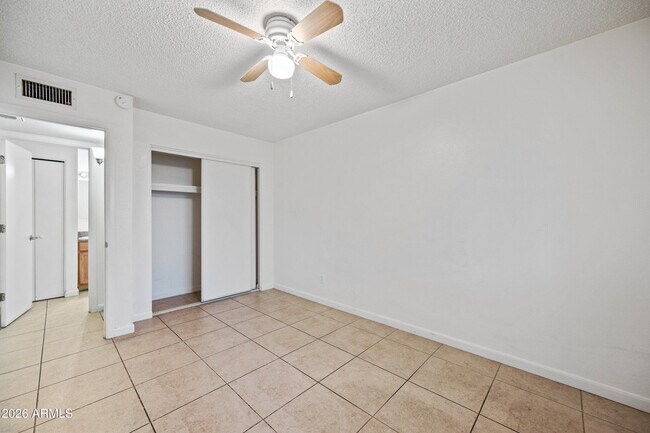 Building Photo - 642 S Morris