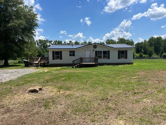 Building Photo - 21 Country Dr