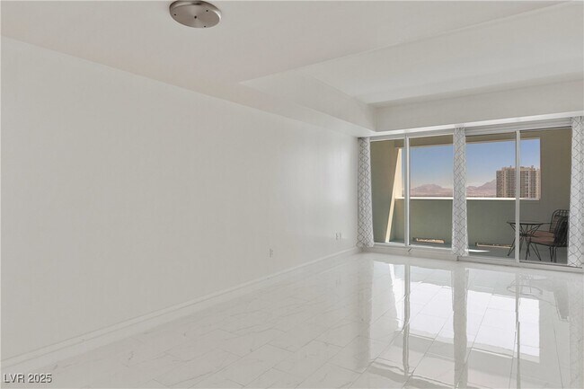 Primary Photo - 2700 S Las Vegas Blvd
