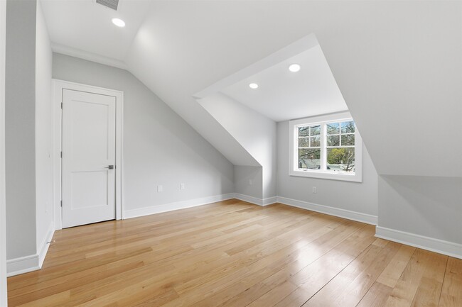 Building Photo - 603 Springfield Ave
