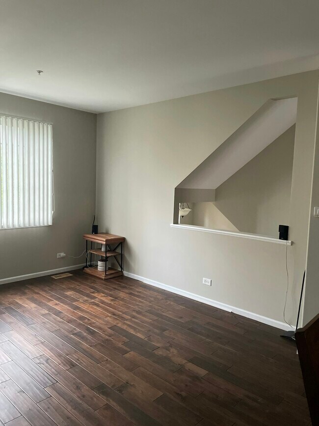 Building Photo - 753 Hanbury Dr