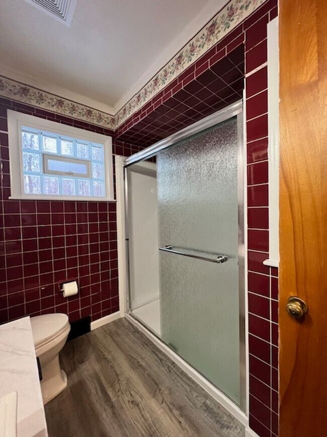 Building Photo - Two bedroom home for rent - Country living...