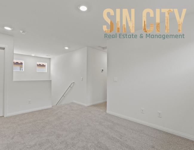 Building Photo - 7660 Love Spgs Ln