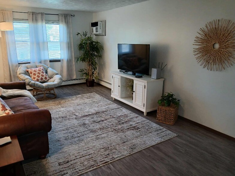 Building Photo - 8421 Colwyn Ct