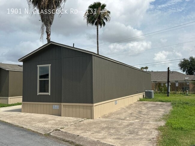 Primary Photo - 1901 N Glasscock Rd