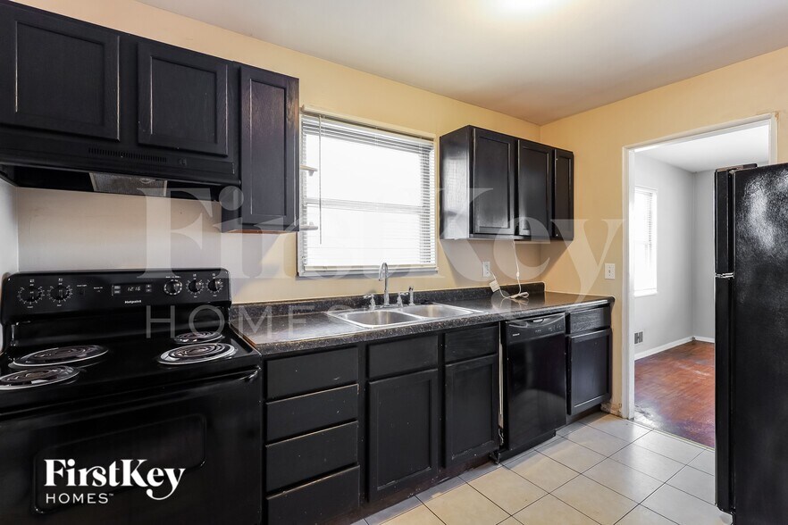 Building Photo - 4749 Normal Ave