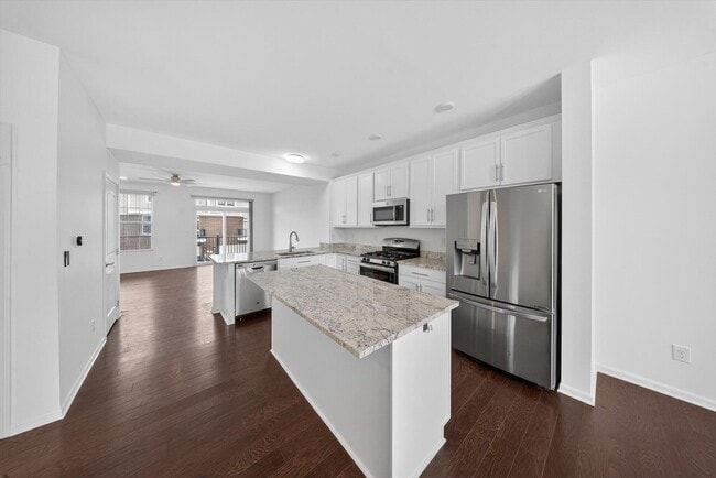 Building Photo - 49527 Lantern Wy