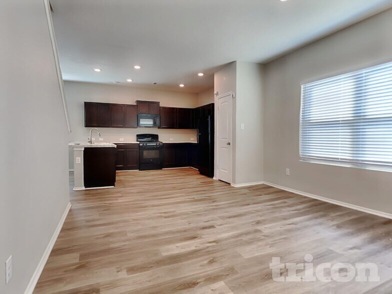 Building Photo - 8406 Chalk Hill Cove