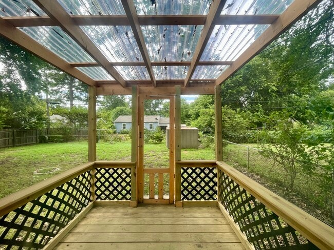 Building Photo - 56 E 52nd St