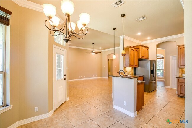 Building Photo - 2527 Leatherwood Dr