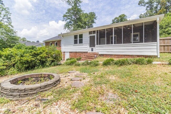 Building Photo - 2118 Allaire Ln NE