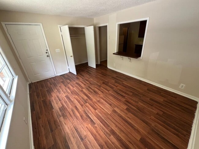Building Photo - 5011 Brewer Ct