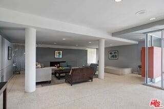 Building Photo - 4807 Woodley Ave