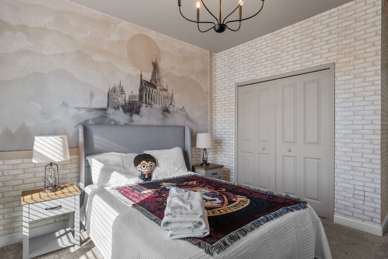 Building Photo - 9009 Play Through Dr