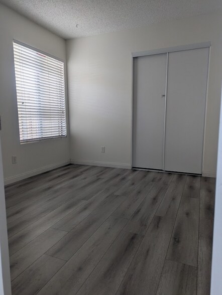 Building Photo - 1046 Canal St