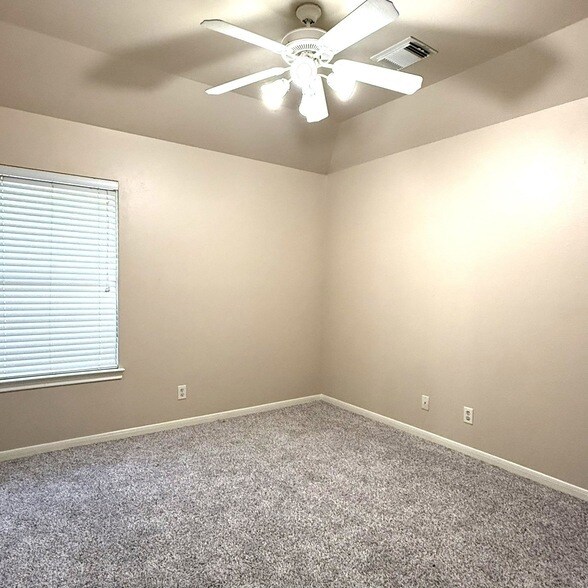 Building Photo - 7107 Dove Hollow Ct