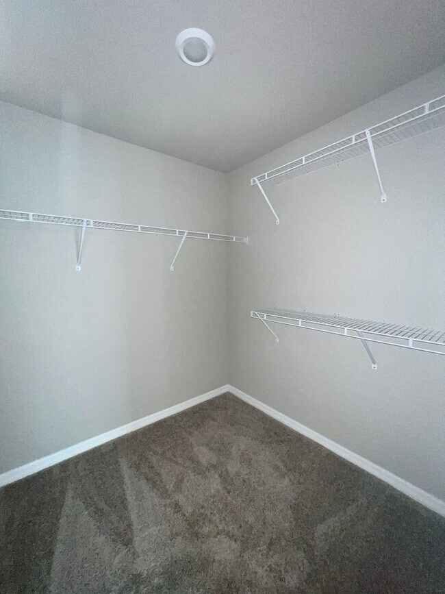 Building Photo - Gorgeous Brand New 3/2.5 Townhome