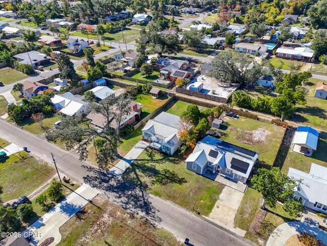 Building Photo - 307 N Palo Alto Ave