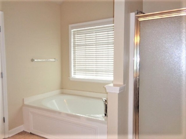 Building Photo - 2042 Keene Cir