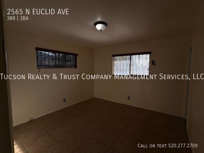 Building Photo - 2565 N Euclid Ave
