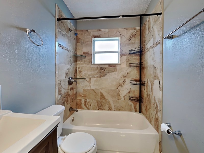 Building Photo - 6099 Colchester Ave