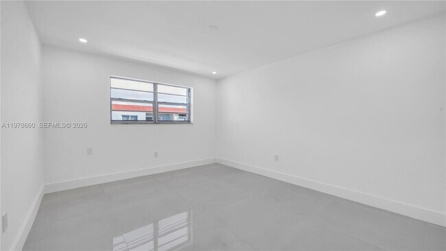 Building Photo - 6070 W 19th Ave