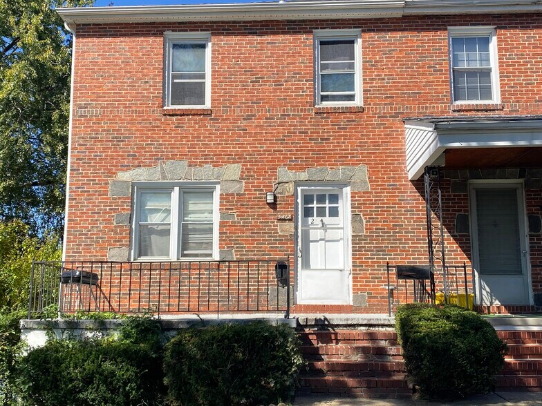 Primary Photo - 5212 Hillburn Ave