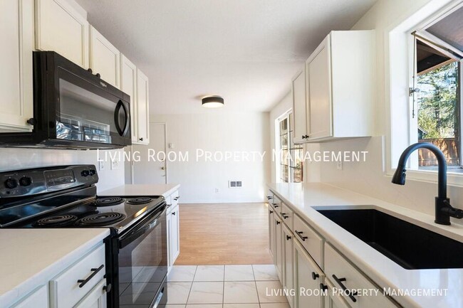 Building Photo - 3460 NW 118th Ave