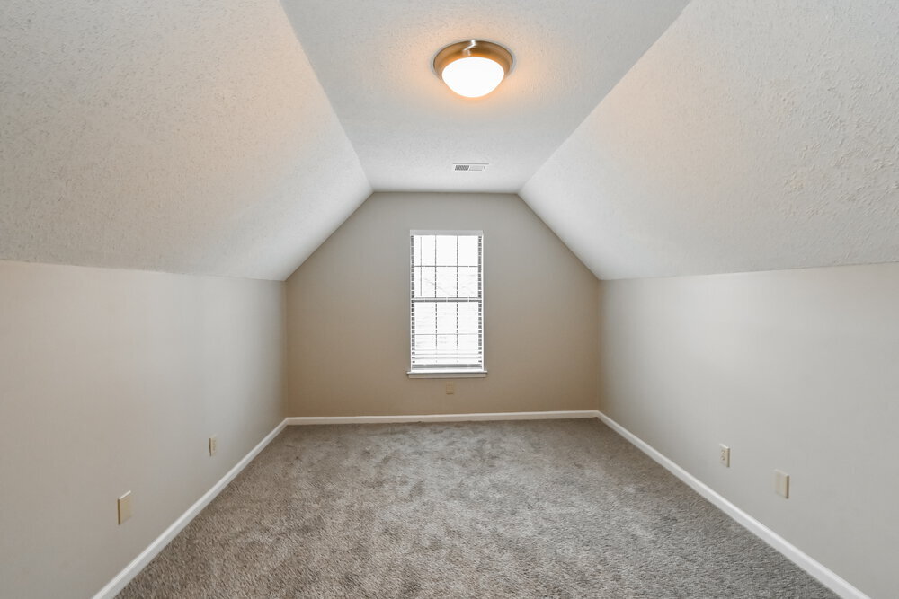 Building Photo - 2811 Maryland Cir E