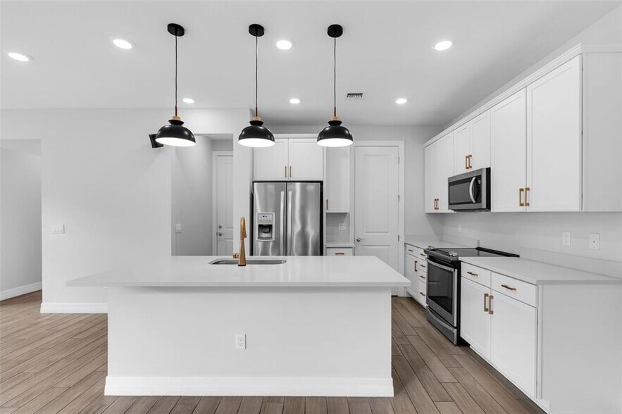 Building Photo - 1595 Evergreen Ter