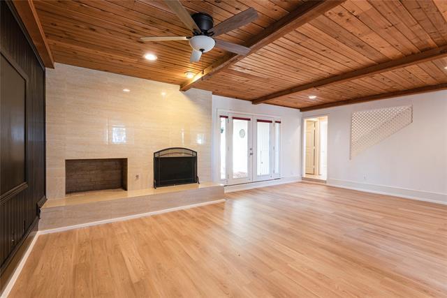 Building Photo - 3333 Sunrise Dr