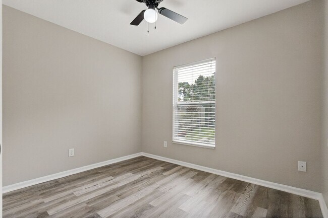 Building Photo - 477 Green Spring Cir
