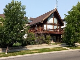 Building Photo - 214 E Broadway St