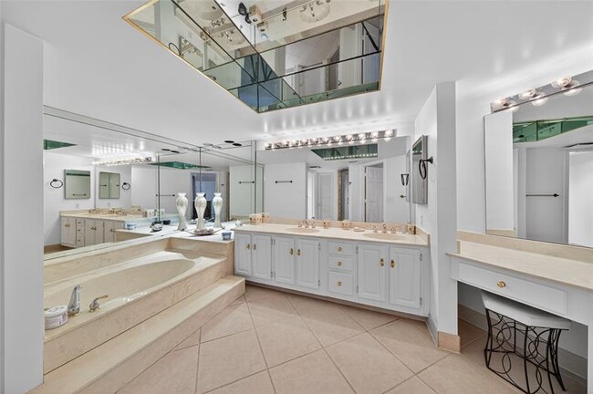 Building Photo - 800 Jeffery St