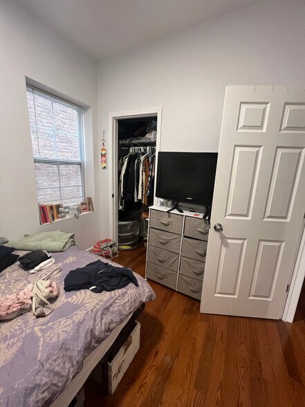 Bedroom - 86 9th St