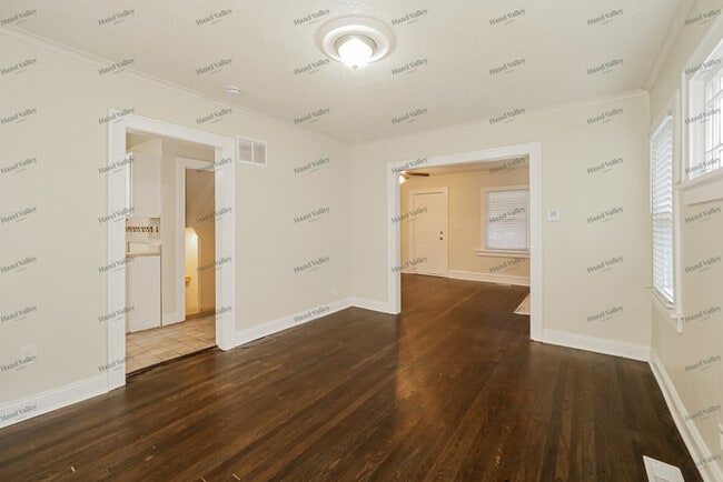 Building Photo - 5618 Olive St