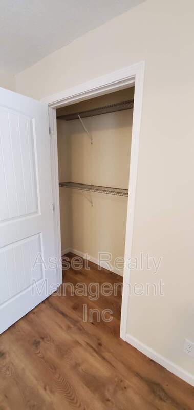 Building Photo - 302 Joel Rd