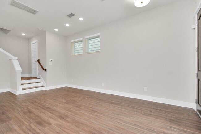 Building Photo - 731 Strawberry Pines Ct