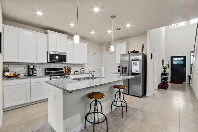 Building Photo - 7091 Silverleaf Oak St