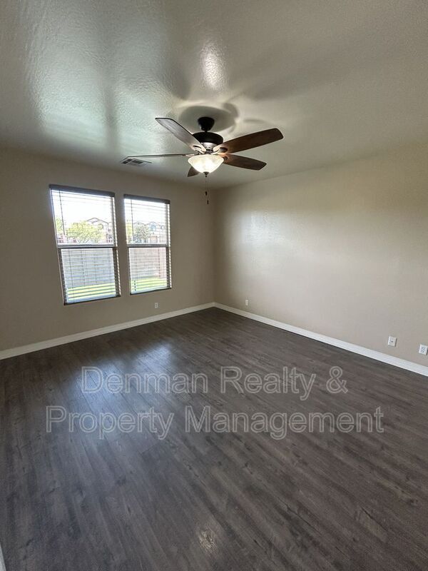Building Photo - 4843 S Brice