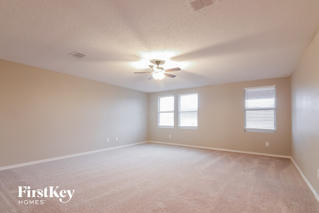 Building Photo - 634 Silvertop Rd