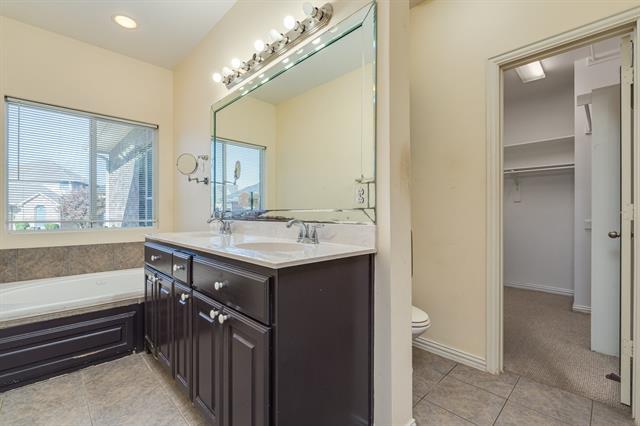 Building Photo - 2300 Janna Way